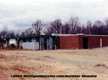 Crest Drive-In Theatre - Crest Snackbar 1990 Courtesy Darryl Burgess-Outdoor Moovies (newer photo)
